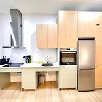 Valentia Apartaments Beachside Modern Style