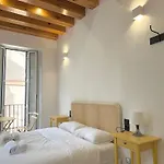 Mercat Suites