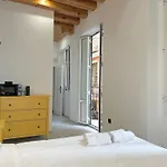 Mercat Suites