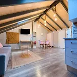 Loft independiente con Piscina compartida en Centro de Valencia