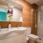 Mirador 1 Del Mercado Central - Habitacion Con Bano Privado En El Centro De La Ciudad Vella