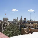 SingularStays Plaza del Mercado