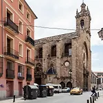 Travel Habitat Atico Ciutat Vella.