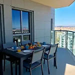 Oceanografic Apartment. Parking. Wi-Fi