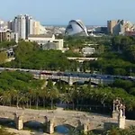 Loft en la Ciudad de las Ciencias y cerca de la playa