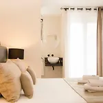 MD Julio Antonio Apartment Center