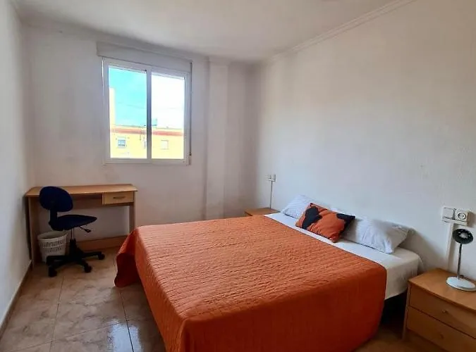 apartemento ideal grupo y familia climatisacion y cerca playa . mongrell