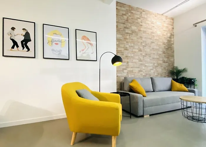 Tarongers, Lovely Flat In The Center