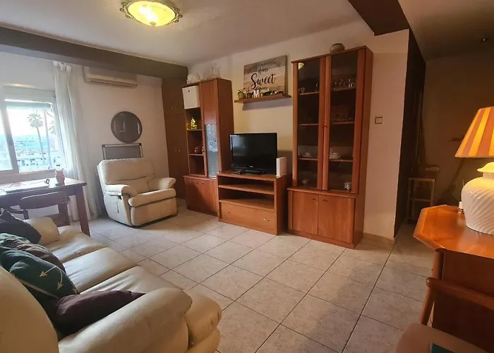 Rooms On Malvarrosa Beach