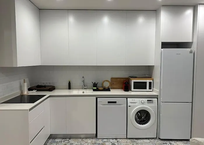 Precioso Apartamento Con Patio. Pyp