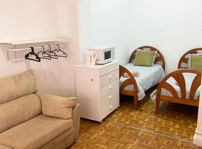 Valencia La Petxina Rooms In Shared Apartment