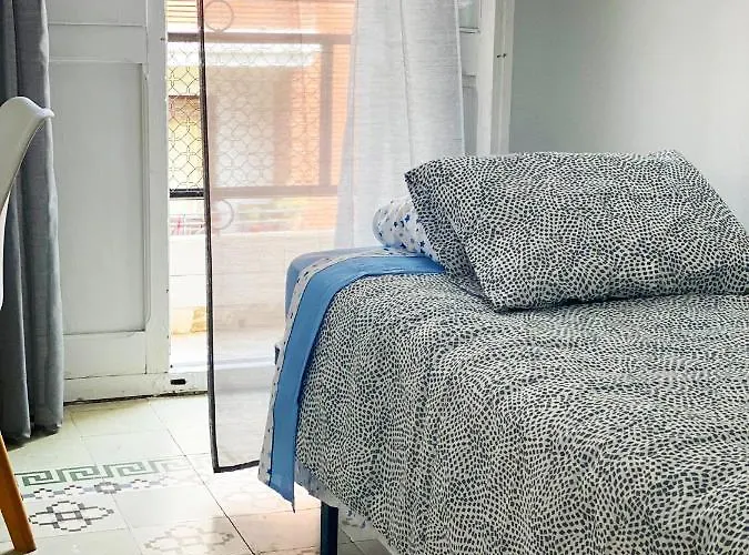 Rooms In La Petxina Valencia In Shared Apartment