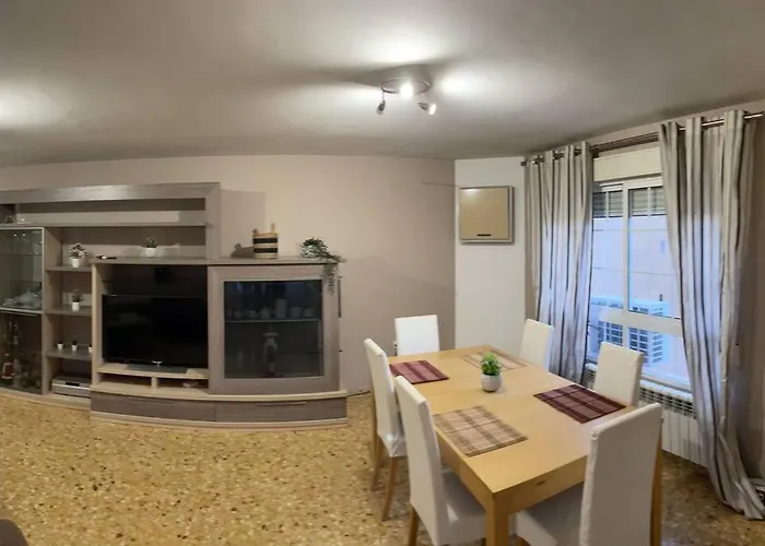 Precioso Apartamento Junto Al Centro Con Garaje