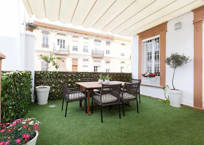 Family Century House With Terrace And Parking