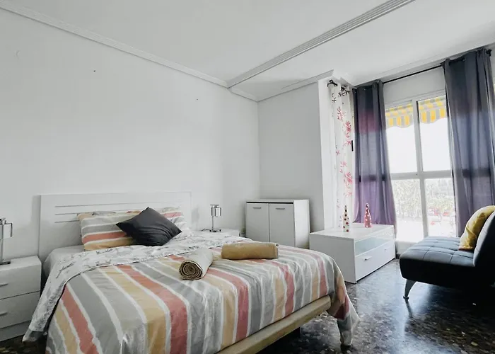 Apartamento Compartido Con Vista Al Puerto Valencia