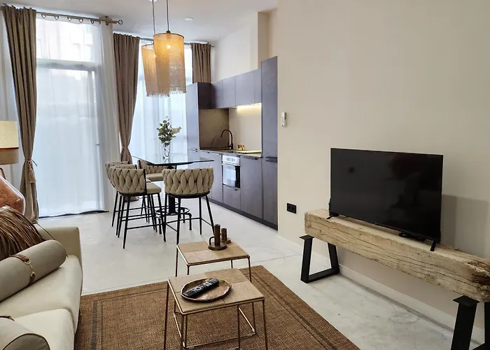 Studio Huerta Valencia Mid-Term