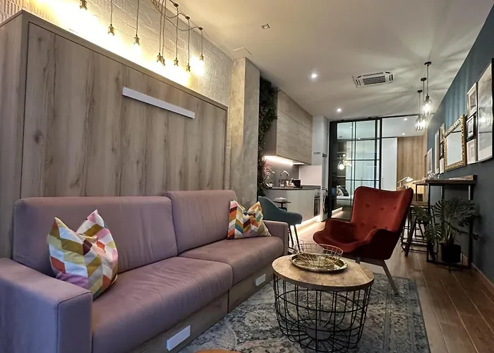 Magnifica Vivienda A Estrenar Junto A Plaza Espana