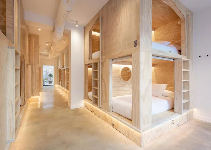 Colo Colo Hostel Valencia