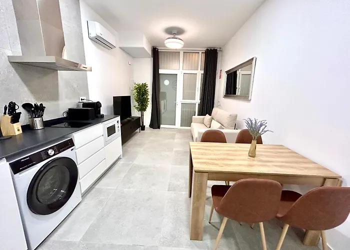 Valencia Comfort Stay Near Metro, 2 Bed, 1 Bath