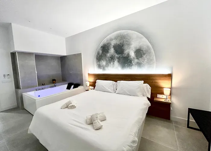 Valencia Urban Escape Comfort Meets Luxury, 4 Ppl