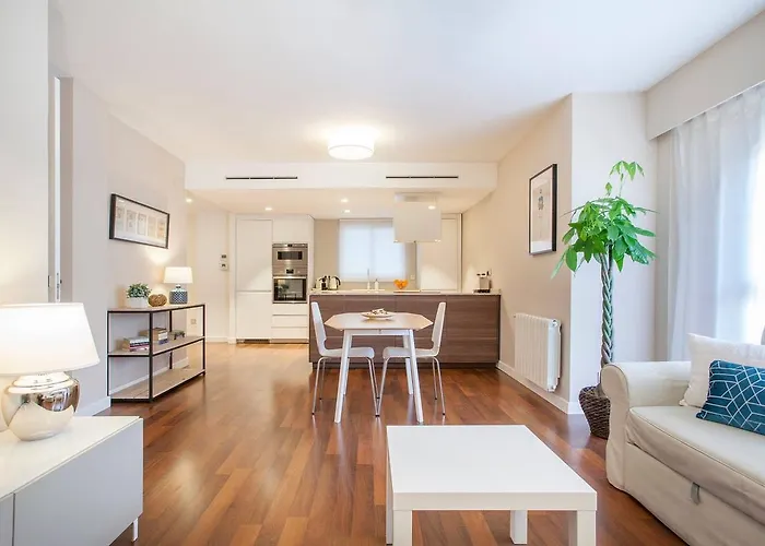Hi Valencia Apartments - Jorge Juan