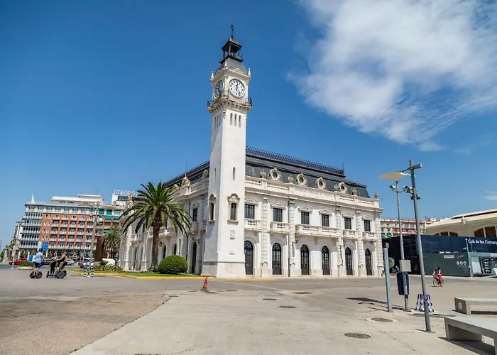 Travel Habitat Port Valencia.