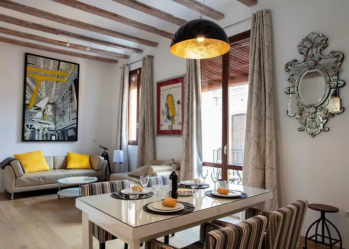 Serranos Apartment