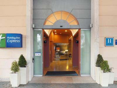Express Ciudad De Ciencias, An Ihg Valencia