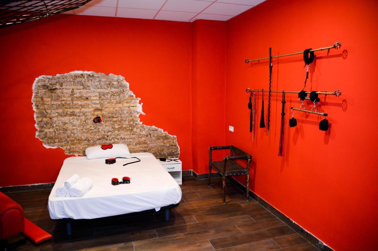 Love hotel Pecalite Space