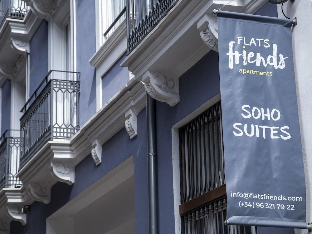 Flats Friends Soho Hotel 3*