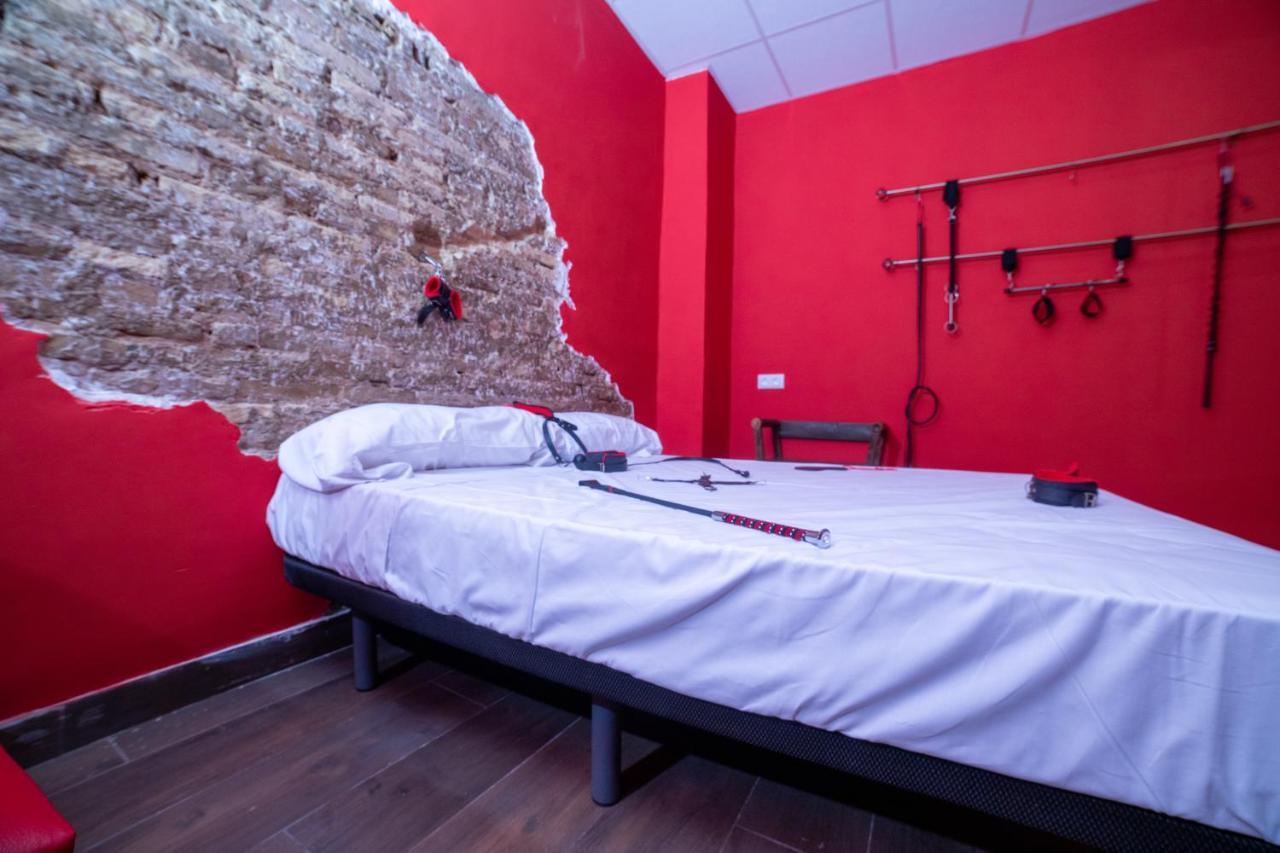 Pecalite Space Love hotel *