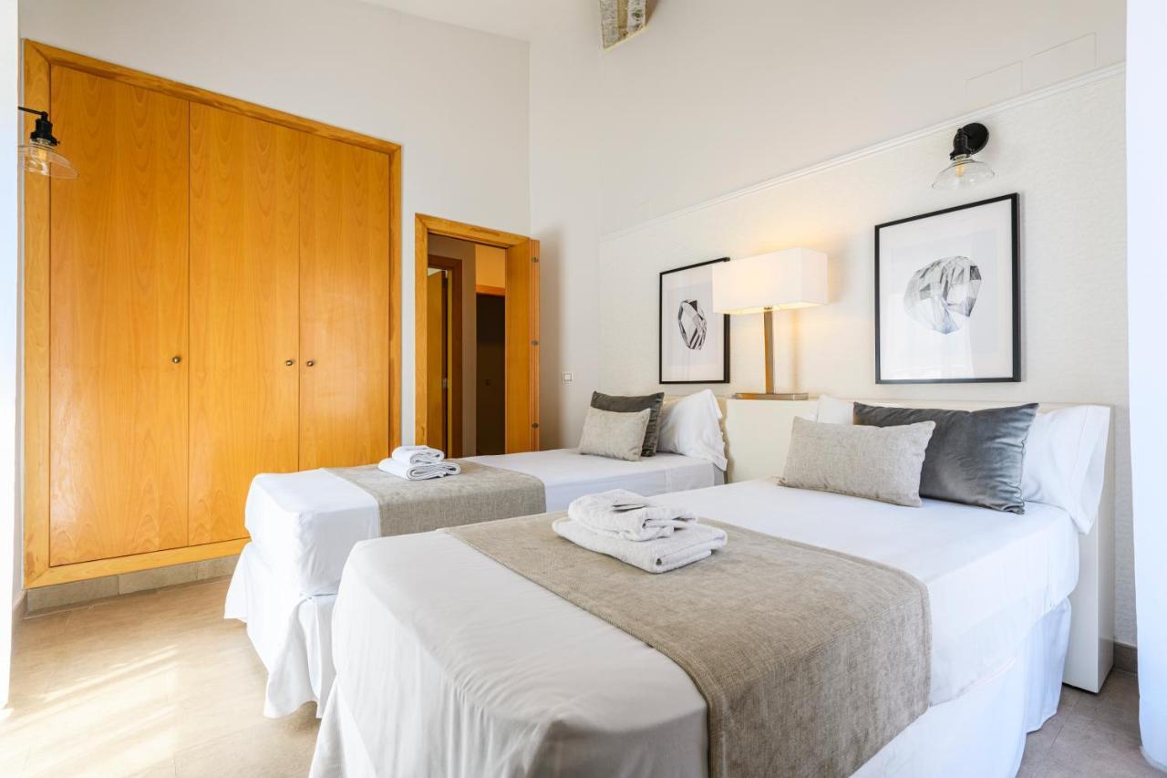 Balmes Market Mid-term Apartment Valencia