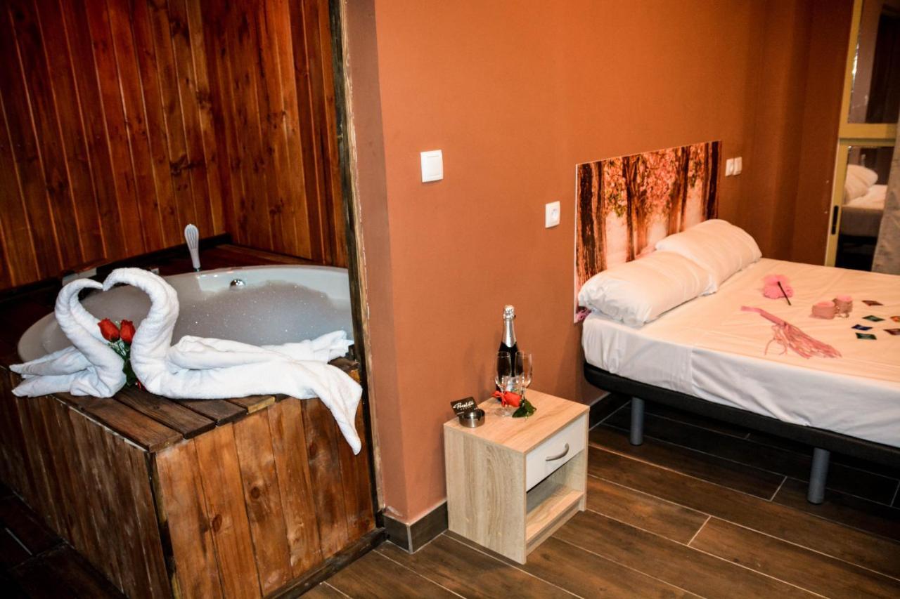 Love hotel Pecalite Space Valencia
