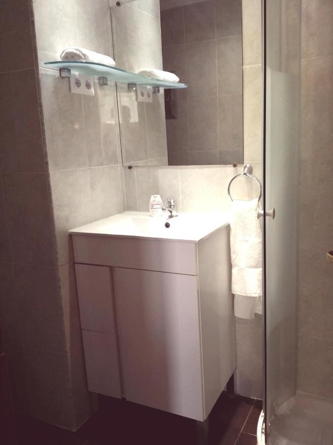 Lovely Three Bedroom Wifi Near Beach *