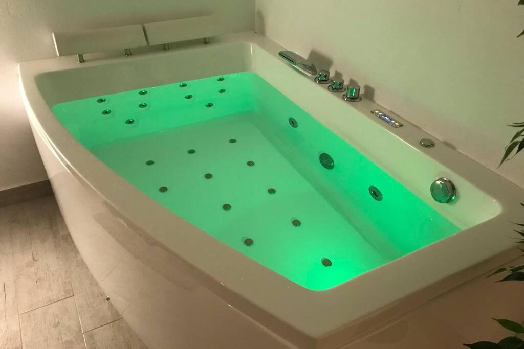 Apartamento With Jacuzzi Free Wifi