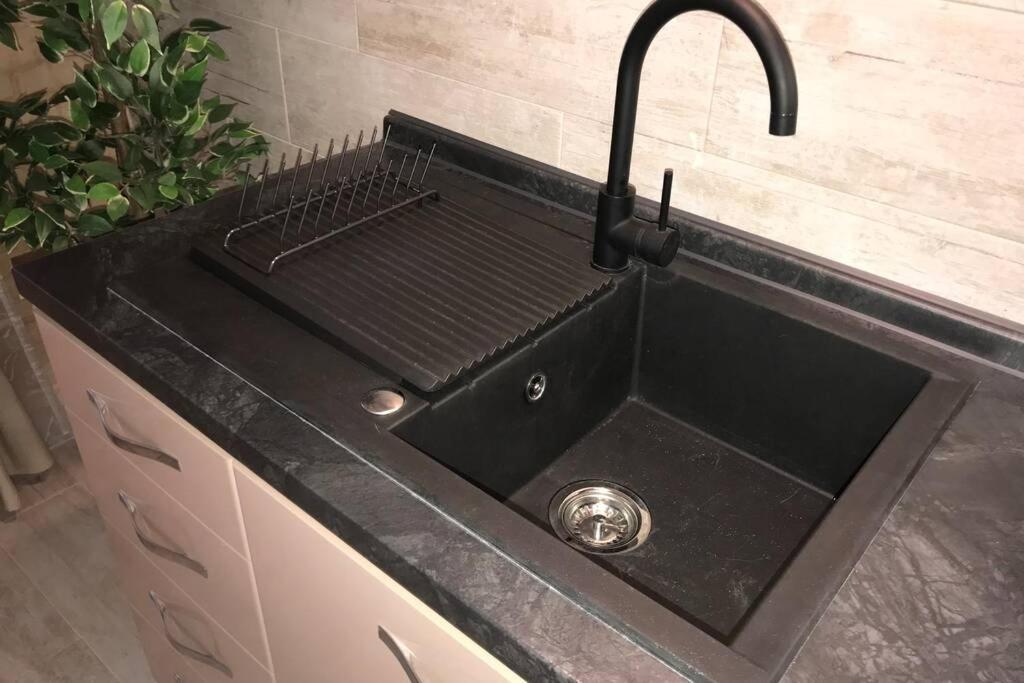 With Jacuzzi Free Wifi