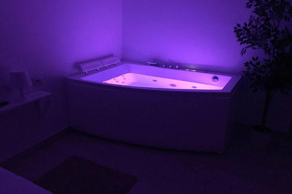 With Jacuzzi Free Wifi Valencia