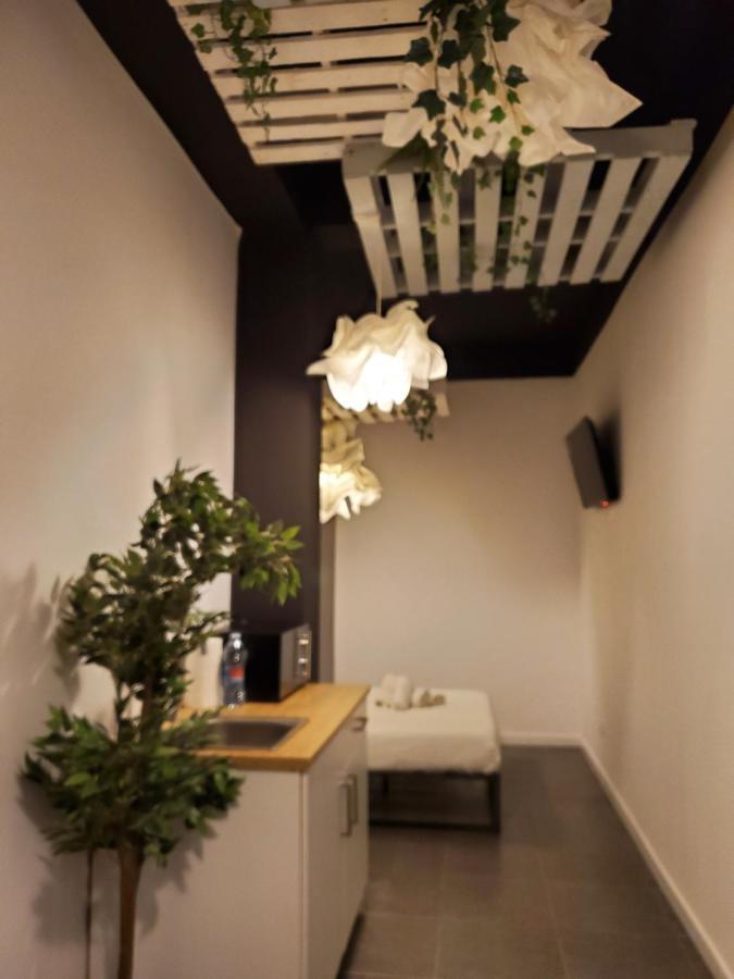 Small And Cozy - G *