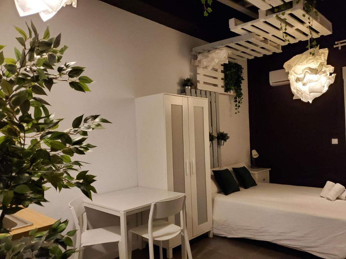Small And Cozy - G * Valencia