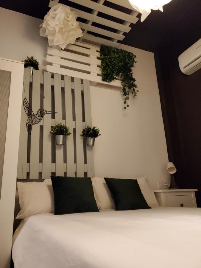 Small And Cozy - G *