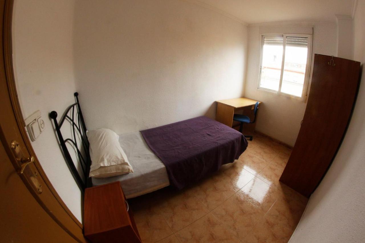 Apartemento Ideal Grupo Y Familia Climatisacion Y Cerca Playa . Mongrell Apartamento *
