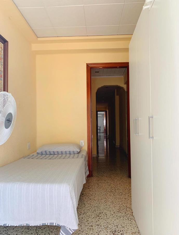 Low Cost Habitación en casa particular Valencia