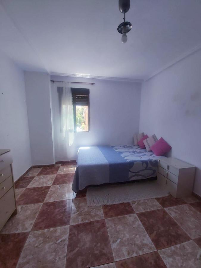 Habitación en casa particular Mavis Valencia