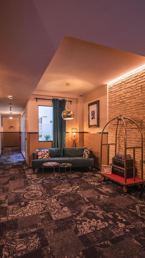 Hografic Hotel 2*