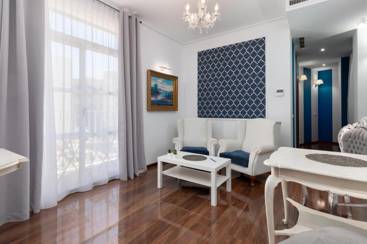 Adarve Flats