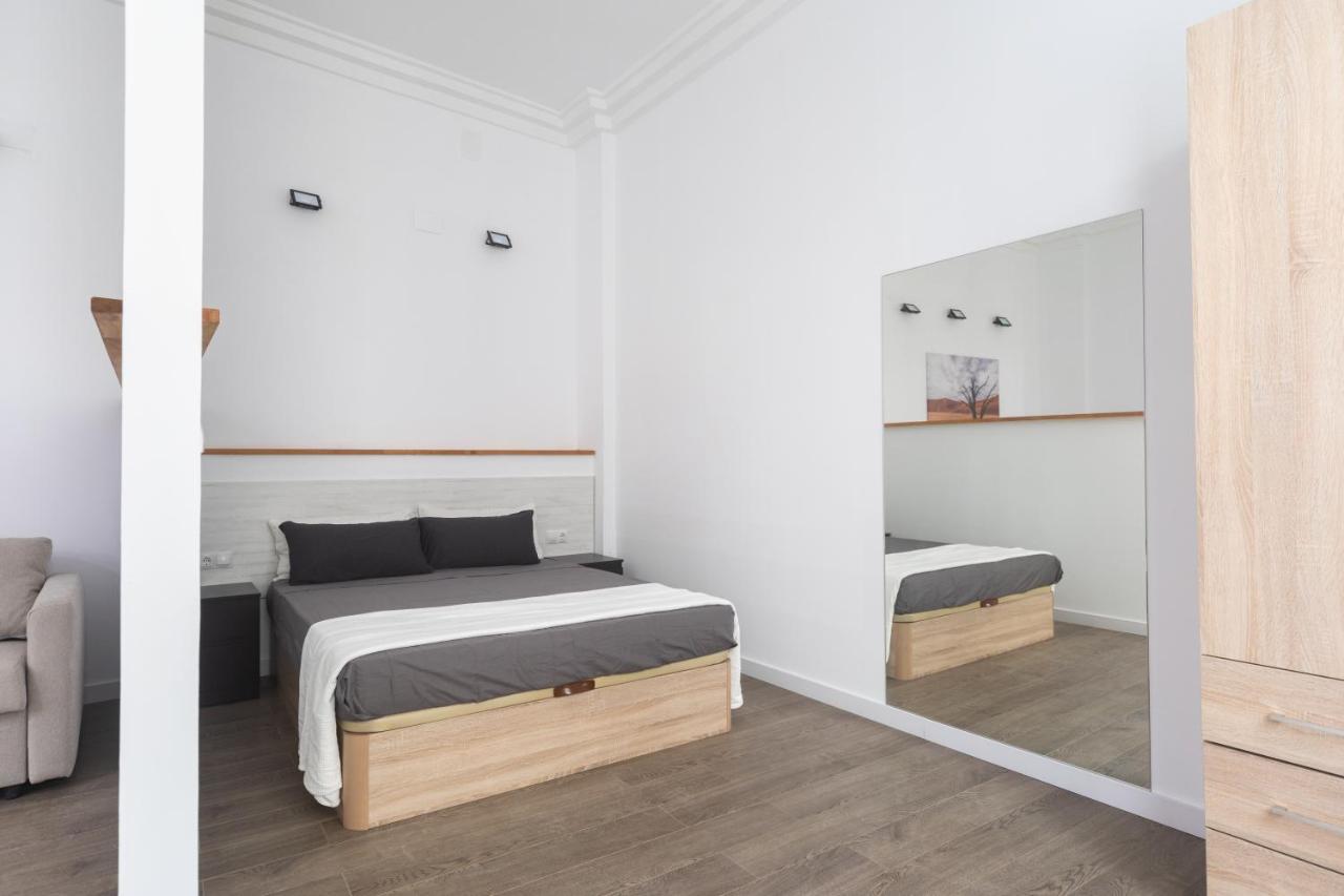 Exclusivo Loft Nuevo En La Plaza Del Ayuntamiento Apartamento