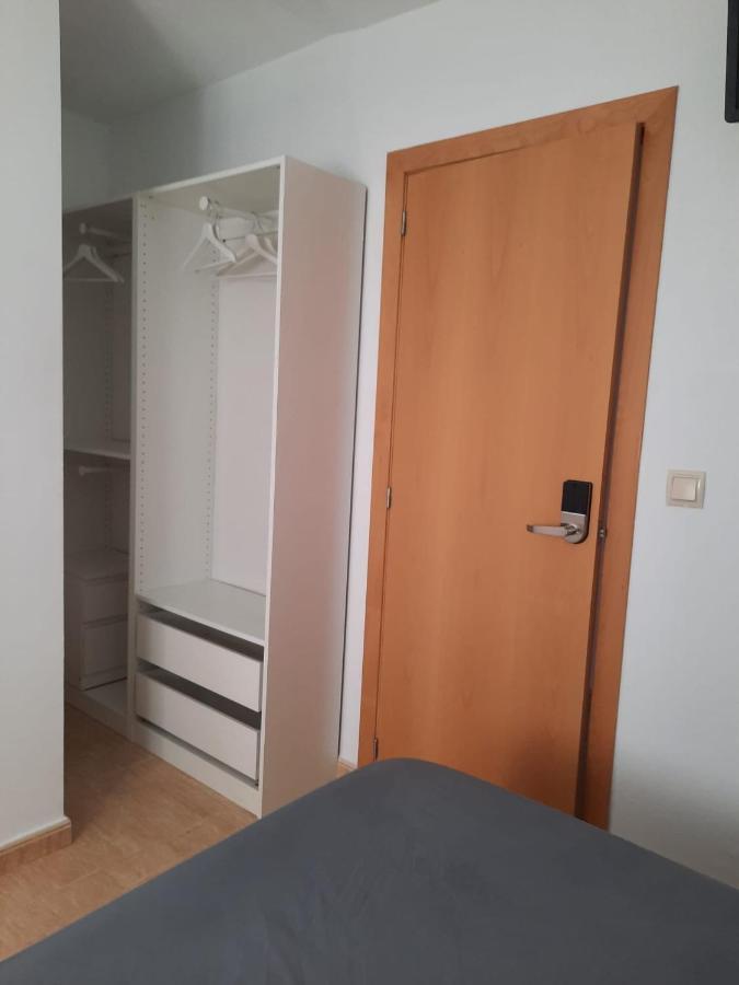 Homestay Single In My At The Beach Valencia