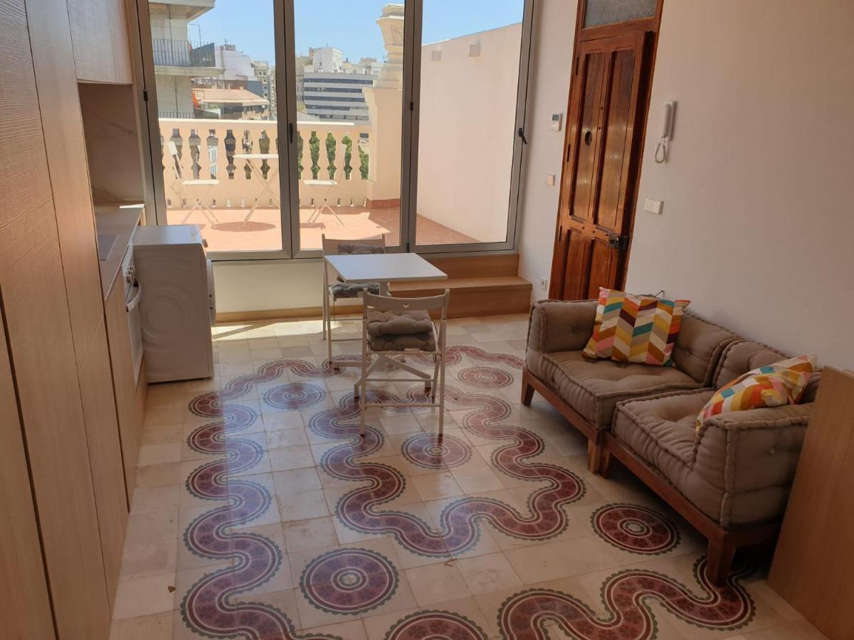 Bonito Estudio En El Centro De Apartamento *