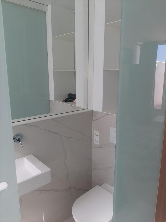 Bonito Estudio En El Centro De Apartamento