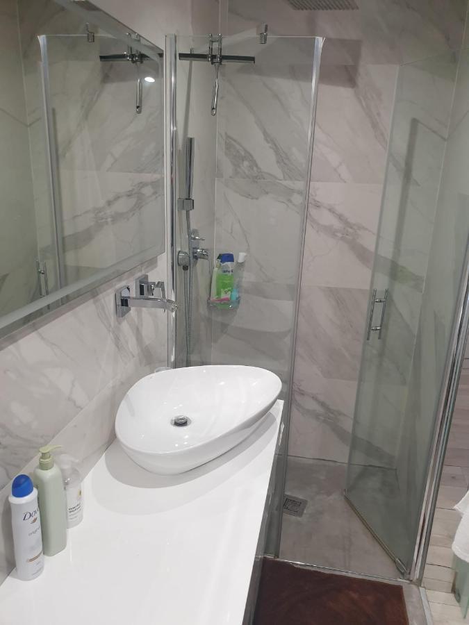 Apartamento Atico Con Terraza Y Jacuzzi En El Centro Valencia